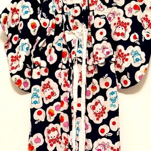 Kimono-style with Hello Kitty!